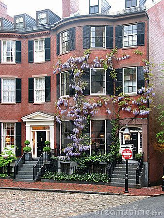 louisburg square. wanna own a townhouse here some day. Boston Apartment, Ville New York, Row House, City Living, In Boston, Of Wallpaper, My Dream Home, Future House, Curb Appeal