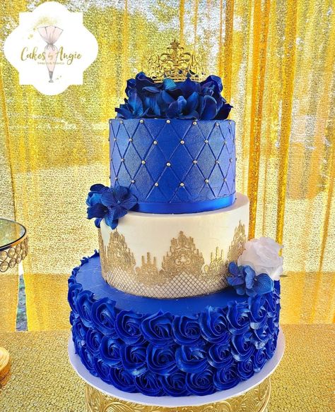 Royal Blue And Gold Cake Quinceanera, Royal Blue And Gold Quince Cake, Royal Blue Cake Quinceanera, Royal Blue And Gold Cake, Royal Blue Quince Cake, Quince Desserts, Emerald Wedding Cake, Wedding Cake Emerald Green, Cake Quinceanera