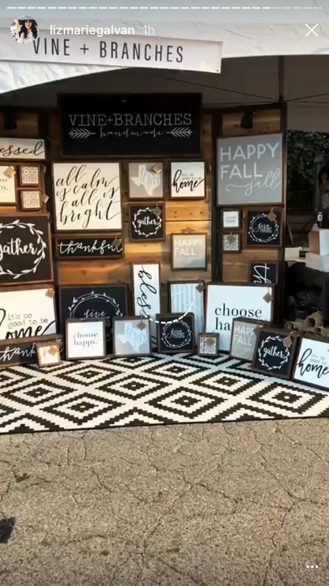 Cheap Craft Show Display Ideas, Sign Display Craft Show, Sign Display Ideas, Booth Display Ideas Diy, Vendor Booth Display, Craft Fair Booth Display, Craft Show Booths, Craft Market Display, Craft Booth Display