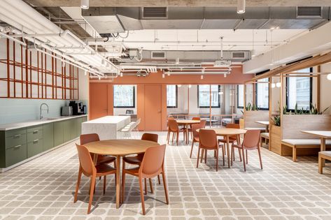 Colorful Office Design, Communal Kitchen, Office Pantry, Corporate Interior Design, Office Photo, Student House, Office Snapshots, Workplace Design, Office Workspace