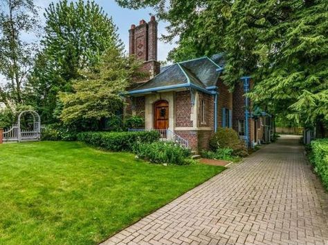 225 Touraine Rd, Grosse Pointe Farms, MI 48236 | MLS #217061368 | Zillow Grosse Pointe, One Home, Tiny House Living, Half Baths, Cozy Cottage, Full Bath, First Home, Estate Sale, The 4