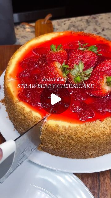 𝐊eiakeyala Curtis on Instagram: "Save this! Recipe down below 👇🏾: I have been making this cheesecake every winter for the last 3 years and it never fails 🙂 Strawberry compote is optional! 

*Ingredients:* Make sure all items are at room temperature before making this recipe! 

**For the Graham Cracker Crust:**
- 1 1/4 cups graham cracker crumbs
- 4 tbsp granulated sugar
- 5 tbsp melted butter

**For the Cheesecake Filling:**
- 40 oz cream cheese, room temperature
- 1 1/4 cups granulated sugar
- 1/2 cup sour cream, room temperature
- 2 tsp vanilla extract
- 4 large eggs, room temperature
- Any desired cheesecake toppings

*Instructions:*

1. Preheat oven to 350°F. Mix graham cracker crumbs, sugar, and melted butter; press into a 9-inch springform pan. Bake for 7 mins, then set aside and Cheesecake In Springform Pan, Cheesecake Recipes Easy Homemade, Cheesecake Cupcake, Cheesecake Strawberry, Easy Strawberry Cheesecake, Frosting Recipes Easy, Cream Room, Cheesecake Toppings, Strawberry Compote