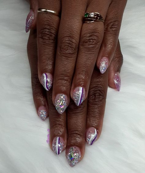 Short Glamorous Nails, Short Stilleto Nails Almond, Medium Stilleto Nails, Short Stiletto Nails Designs, Stilleto Nails Designs, Stiletto Nails Short, Spring Designs, Medium Nails, Stiletto Nails Designs