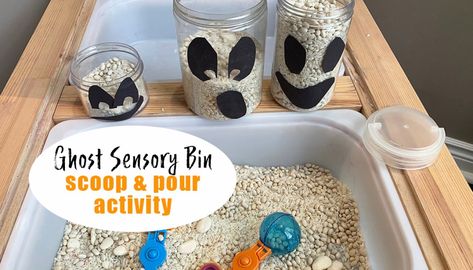 Jack-o-Lantern Sensory Bin for Toddlers - Happy Toddler Playtime Rice Sensory Bin, Sensory Bin For Toddlers, Coloured Rice, Halloween Activities For Toddlers, How To Make Orange, Fine Motor Activity, Activity For Toddlers, Not So Scary Halloween, Halloween Party Snacks