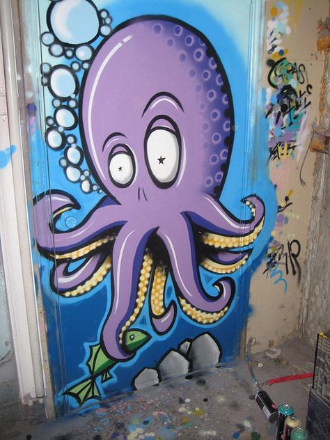 Grasp graffiti octopus | Flickr - Photo Sharing! Octopus Artwork, Octopus Drawing, Street Mural, Graffiti Doodles, Graffiti Artwork, Graffiti Murals, Graffiti Characters, Graffiti Designs, Street Graffiti