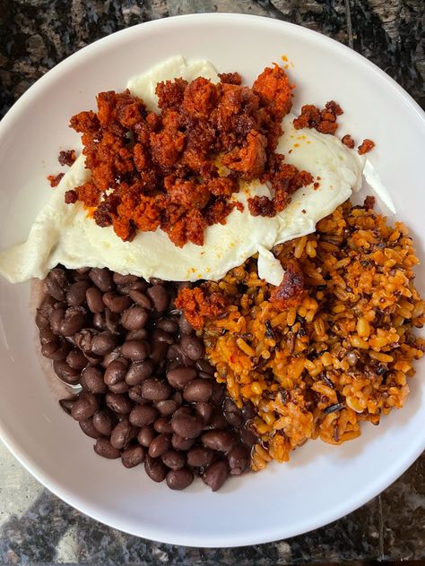 Mexican longaniza, spiced Spanish quinoa rice, black beans w minced garlic, and two fried eggs. EZ Black Beans And Eggs, Spanish Quinoa, Beans And Eggs, Rice Black Beans, Quinoa Rice, Spanish Rice, Fried Eggs, Fried Egg, Minced Garlic