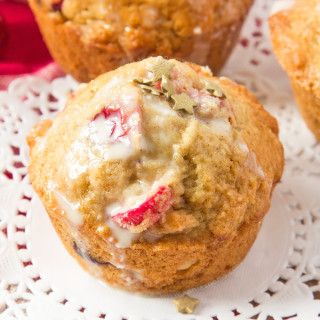 Mixed Berry and Vanilla Smoothie - Annie's Noms Quiet Snacks, Eggnog Muffins, Eggnog Recipes, Pretzel Treats, Tin Recipes, Homemade Eggnog, Cranberry Muffins, Peanut Butter Chocolate Bars, Salty Treats