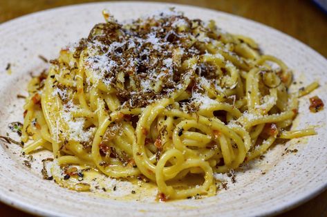 Truffle Spaghetti, Food Italian, Truffle Butter, Anniversary Dinner, Spaghetti Carbonara, Italian Food, Taste Buds, No Cook Meals, Truffles