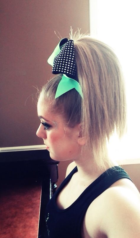 Cheer hair! #tease #ponytail #hair #cheer Teased Cheer Ponytail, Hair Tease, Cheer Ponytail, Cheer Hairstyles, Cute Cheer Bows, Bow Hairstyles, Cheer Makeup, Dance Hair, Competition Hair