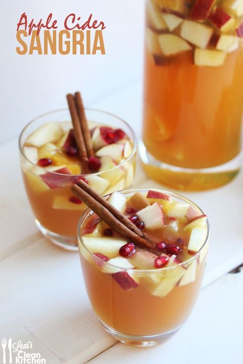 Apple Cider Sangria Recipe, Fall Sangria Recipes, Easy Sangria Recipes, Cider Sangria, Apple Cider Sangria, Lexi's Clean Kitchen, Sazerac, Fall Cocktails, Sangria Recipes