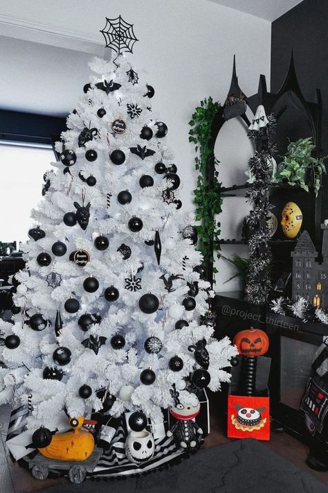 If you're looking to shake things up this year, why not try a Halloween Christmas tree? Halloween trees are a creative way to combine your Christmas and Halloween decor. From super cute to dark and scary, Halloween Christmas trees can be decorated in themes to match your decor. Here are 21 spooky Halloween Christmas trees to inspire you. Black Christmas Decorations, Nightmare Before Christmas Tree, Halloween Christmas Tree, Scary Christmas, Nightmare Before Christmas Decorations, Creepy Christmas, Dark Christmas, Black Christmas Trees, Dog Christmas Ornaments