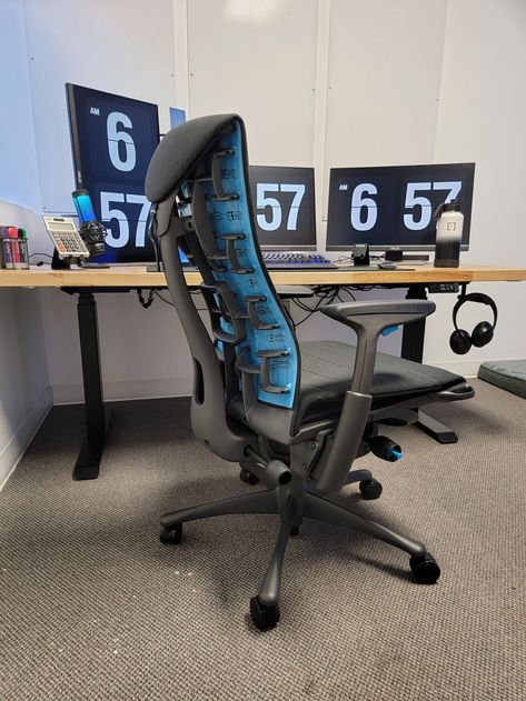 Creative Office Setup. Three monitors. Herman Miller Embody Logitech Chair. Herman Miller Desk Setup, Working Gaming Chair, Ingrem Gaming Chair, Herman Miller Chair Office, Embody Chair, Herman Miller Gaming Chair, Herman Miller X Logitech G Embody Gaming Chair, Custom Butcher Block, Adjustable Computer Desk