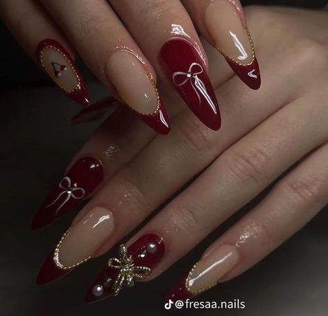 Trendy Classy Nails, Red And Gold Nails, Kutek Disney, Wine Nails, Maroon Nails, Gold Nail Designs, Nagel Tips, Casual Nails, Burgundy Nails