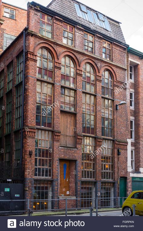 Victorian Industrial Architecture, Old Warehouse Exterior, Old Factory Architecture, Victorian Warehouse, Fantasy Builds, Warehouse Exterior, Industrial Homes, Factory Exterior, Town Inspiration