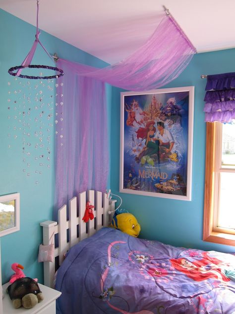 Little Mermaid Bedroom, Mermaid Themed Bedroom, Little Mermaid Room, Mermaid Decor Bedroom, Mermaid Room Decor, Girls Bedroom Paint, Frozen Bedroom, Casa Disney, Canopy Bed Diy