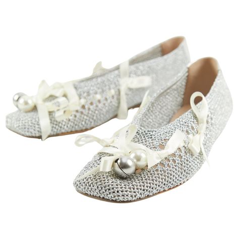 Simone Rocha Bell Charm Chrochetted Ballet Flats SS24 Metallic Silver 90% Cotton, 10% Metallic Fibres Size 40 (EU) New - Unworn with Box Simone Rocha Shoes, Simone Rocha Bag, Simone Rocha Earrings, Simone Rocha Bows, Simone Rocha Accessories, Simone Rocha Details, Ballerinas, Ballet Flats, Metallic Silver