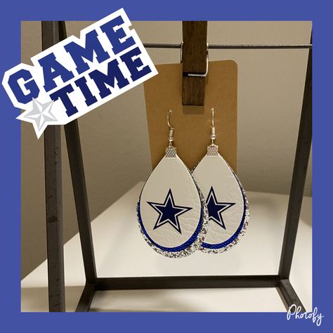 Dallas Cowboys Faux Leather Earrings, Dallas Cowboy Earrings, Dallas Cowboys Earrings, Faux Leather Ideas, Cricut Leather, Cricut Maker Projects, Football Earrings, Diy Leather Earrings, Maker Project