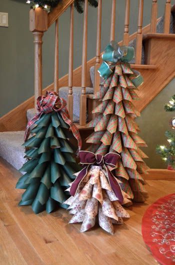 Paper Christmas Trees, Cone Christmas Trees, Christmas Paper Crafts, Paper Tree, Navidad Diy, God Jul, Paper Christmas, Noel Christmas, Tree Crafts