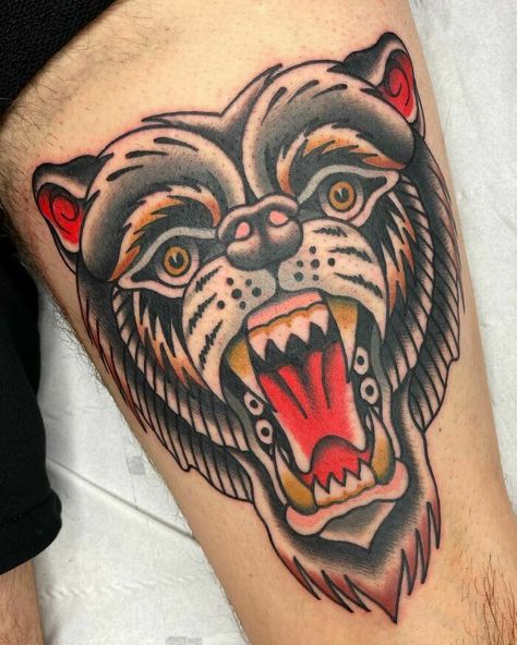 American Traditional Bear Tattoo Traditional Knee Tattoo, Egyptian Queen Tattoos, Traditional Bear Tattoo, Black Bear Tattoo, Tank Tattoo, Traditional Panther Tattoo, Small Wolf Tattoo, Wolf Tattoo Sleeve, Tattoo Signs