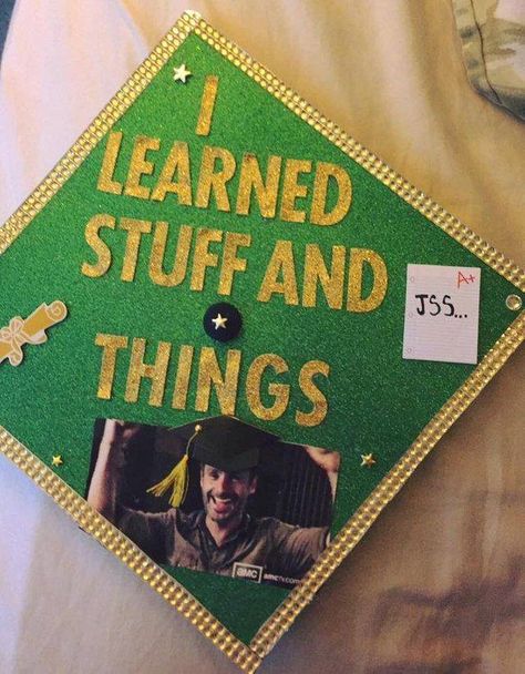 Funny Grad Cap Ideas, Grad Hat, Diy Graduation Cap, Graduation Cap Designs, Graduation Hat, Indie Room Decor, Graduation Cap Decoration, Cap Decorations, Graduation Diy