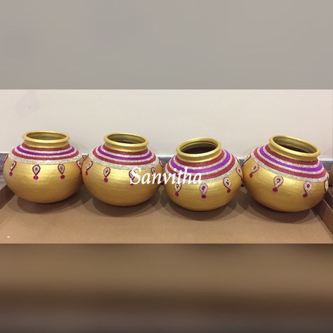 Marriage Pots Decoration, Earthen Pots, Bride Ceremony, Kalash Decoration, Ganpati Decoration At Home, Diwali Decorations At Home, Wedding Gift Pack, Painted Plant Pots, Wedding Gifts Packaging