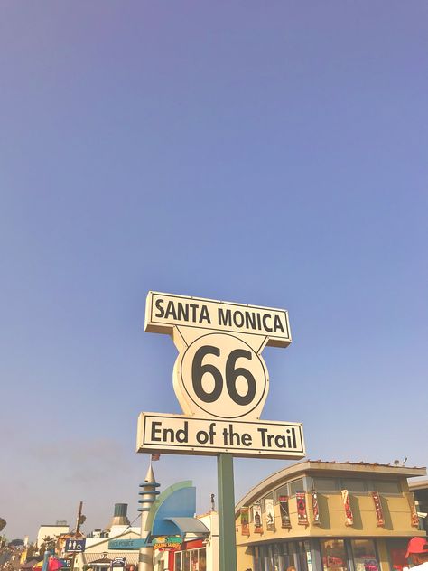 photoshoot in santa monica beach, LA Santa Monica Beach, Indie Aesthetic, California Dreamin', Santa Monica, Highway Signs, California