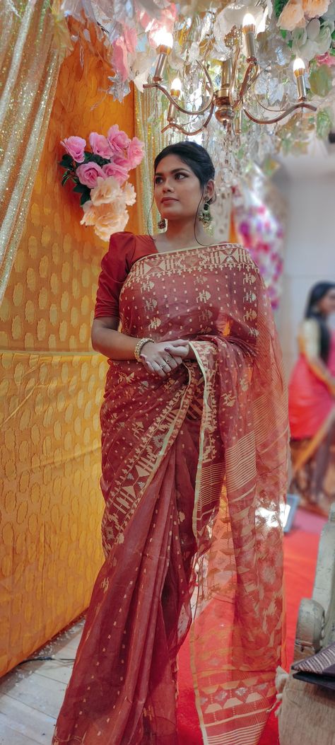 #saree #bengalilook #jamdani Bengali Look, Saree Style, Saree Styles, Saree, Photography