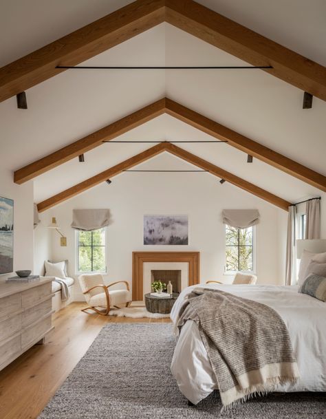 SOUTHWEST HILLS HOME – Emerick Architects Bedroom Vaulted Ceiling, Vaulted Ceiling Bedroom, Bedroom Addition, Interior Design Elements, Bedroom Renovation, Primary Bedroom, Master Bedrooms, Main Bedroom, Vaulted Ceiling