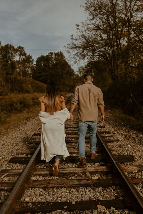 Railroad Track Engagement Pictures, Railroad Couple Pictures, Fall Railroad Photoshoot, Engagement Photos Train Tracks, Railroad Track Photoshoot Couple, Train Track Engagement Photos, Railroad Couple Photoshoot, Train Track Couple Photoshoot, Railroad Track Photoshoot