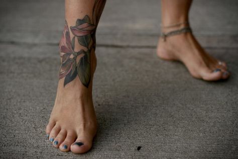 Kirsten Holliday (beautiful placement) Inside Ankle Tattoos, Ankle Tattoo Cover Up, Inner Ankle Tattoos, Wrap Around Ankle Tattoos, Ankle Foot Tattoo, Ankle Tattoos For Women, Anklet Tattoos, Foot Tattoos For Women, Neck Tattoo For Guys