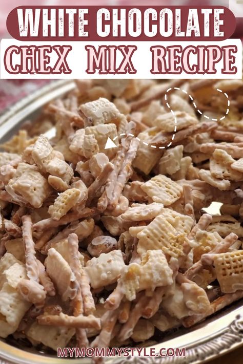 Butterfinger Fudge Recipe, Chocolate Chex Mix Recipes, White Chocolate Snack Mix, White Chocolate Chex Mix, Chocolate Chex Mix, Cinnamon Chex, Chex Mix Christmas, Peanut Butter White Chocolate, Best White Chocolate