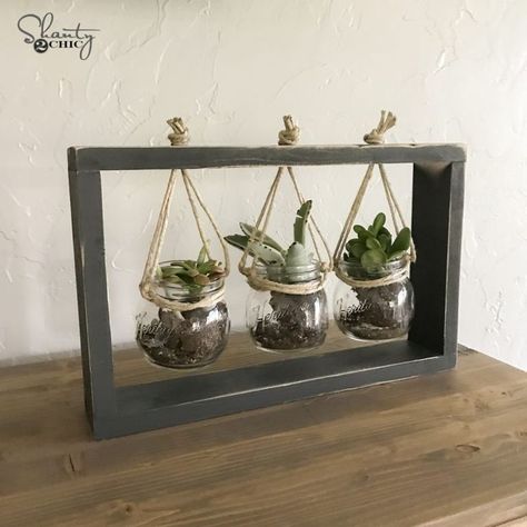 Expensive Christmas Gift, Inexpensive Diy Gifts, Woodworking Gifts, Diy Gifts Cheap, Succulent Frame, Diy Christmas Gifts For Family, Diy Gifts For Friends, Diy Holiday Gifts, Look Expensive