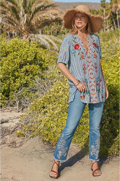 CARA PUFF SLEEVE EFFORTLESS TUNIC Johnny Was Clothing, Boho Womens Clothing, Boho Tunic Tops, Boho Tunics, Boho Kimono, Boho Chic Outfits, Johnny Was, Embroidered Clothes, Boho Women