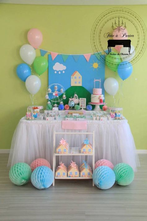 Peppa Pig Themed Birthday Party via Kara's Party Ideas KarasPartyIdeas.com The Place for ALL Things Party! #peppapig #peppapigparty #peppapigpartyideas (12) Peppa Pig Themed Birthday Party, Pig Themed Birthday Party, Pig Birthday Decorations, George Pig Party, Peppa Pig Birthday Decorations, Peppa Pig Birthday Party Decorations, Greta Gris, Peppa Pig Birthday Cake, Pig Birthday Cakes