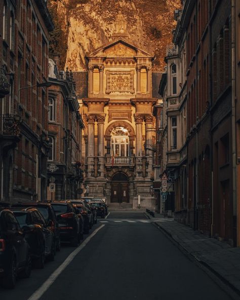 Dinant Belgium, The Masterpiece, Pretty Much, Big Ben, Places To Travel, Belgium, Tourism, Street View, Building