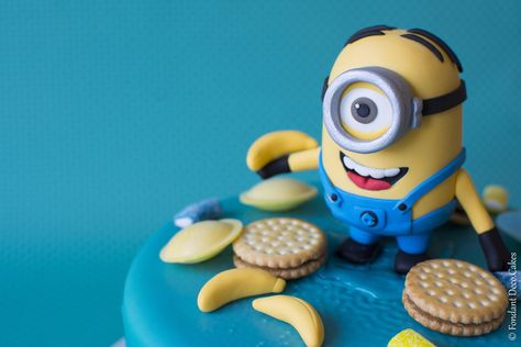 Fondant: Drip Cake Minion Cake Minion, Baby Boy Birthday Cake, Drip Cake, Baby Boy Birthday, Boy Birthday Cake, Drip Cakes, Boy Birthday, Minion, Fondant