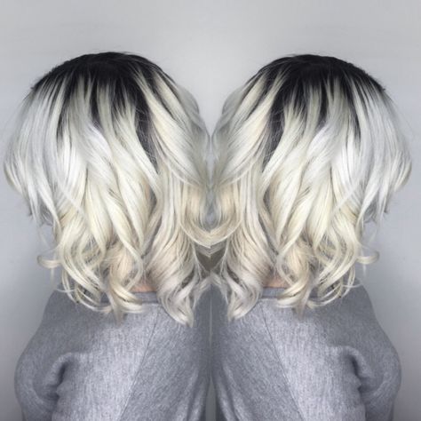 Dark Roots White Blonde Hair, Dark Roots To Platinum Blonde, Silver White Hair With Dark Roots, Short Blonde With Shadow Roots, Platinum Blonde Black Roots, Platinum Blonde With Black Roots, Platinum Blonde Hair With Black Roots, Black Roots With Blonde Hair, White Hair With Black Roots