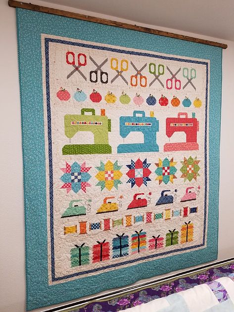 Sewing Theme Quilt, Sewing Themed Quilts, Sewing Theme Quilt Blocks, Quilting Applique, Quilting Digest, Sewing Easy, Sewing Quilts, Row Quilt, Round Robin