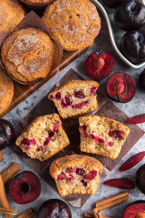 These sweet sugar crusted plum muffins are stuffed with fresh chopped plums and topped with a cinnamon sugar sprinkle. Plum Bread Recipe, Plums Recipes Dessert, Plum Muffins, Breakfast In America, Plum Recipes, Sugar Sprinkles, Breakfast Bars, Breakfast Brunch Recipes, Cupcake Muffins