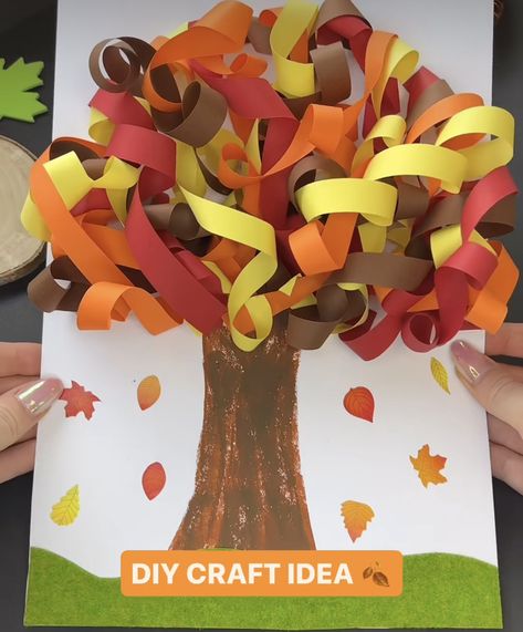 Fall Arts And Crafts, Seni Dan Kraf, Preschool Arts And Crafts, Preschool Art Activities, Hand Crafts For Kids, Kindergarten Crafts, Paper Tree, Diy Crafts For Kids Easy, Fall Crafts For Kids