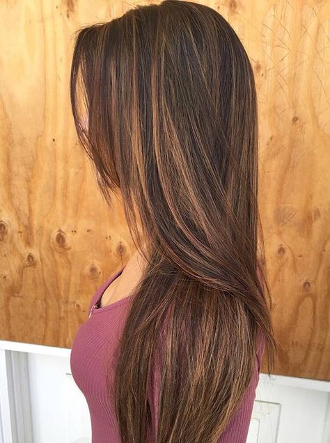 30 Breathtaking Ideas For Styling Your Caramel Highlights Highlights For Brown Hair Caramel, Chunky Caramel Highlights, Chunky Highlights For Brown Hair, Black Hair Caramel Highlights, Brown Hair Caramel, Caramel Highlights On Dark Hair, Chunky Blonde Highlights, Hair Caramel, Highlights For Brown Hair