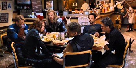 Avengers Eating Shawarma Avengers Eating, Original Avengers, Bucky And Natasha, Tony And Pepper, Avengers Film, The Marvels, Avengers Comics, Joss Whedon, Marvel Films