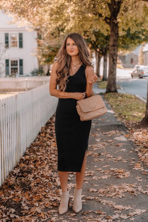 Bodycon Dress Fall Outfits, Knit Midi Dress Outfit, 2022 Sweaters, Dressy Fall Outfits, Caitlin Covington, Southern Curls And Pearls, Midi Dress Outfit, Pink Lily Boutique, Fall Photo