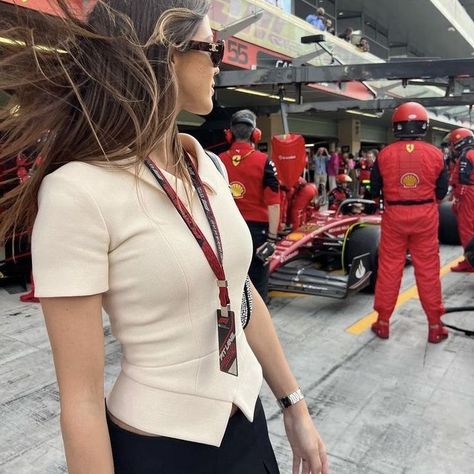 F1 Reporter Aesthetic, F1 Reporter, Aesthetic Formula 1, Formula 1 Aesthetic, F1 Girl, Formula 1 Girls, Ferrari Girl, Forza Ferrari, F1 Wag