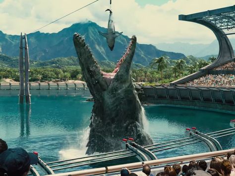 jurassic world Mosasaurus | Jurassic World movie Mosasaurus facts - Business Insider Dinosaur Theme Park, Sea Dinosaurs, Jurassic World Movie, Jurassic World 3, Jurassic World 2015, Jurassic World 2, Tomorrow Land, Dinosaur Movie, Real Dinosaur