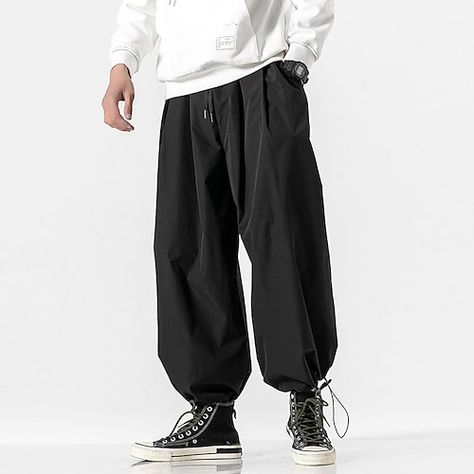 Man Street Style, Mens Wide Leg Pants, Harem Pants Men, Graduation Outfits, Sweatpants Outfit, Casual Sweatpants, Loose Trousers, Sporty Casual, Streetwear Men