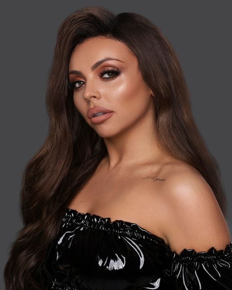 LMX by Little Mix on Instagram: “@jesynelson for LMX ✨ makeup created with our Get The Luxe collection #littlemix @bootsuk #lmxbylittlemix #jesynelson” Prismacolor Reference, Jessy Nelson, Uk Baddie, Carlos Penavega, English Singers, British Girl, Pretty Savage, Jade Thirlwall, Taylor Swift Facts