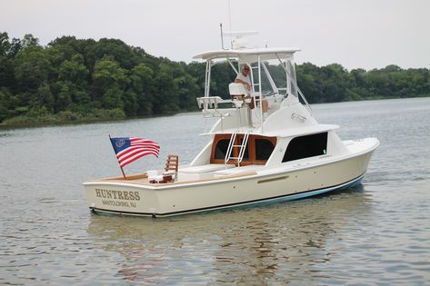 Worton Creek Marina - Bertram 31 Bertram Boats, Dream Yacht, Floating Boat Docks, Fishing Yachts, Offshore Boats, Sport Yacht, Sport Fishing Boats, Boat Restoration, Beach Boat