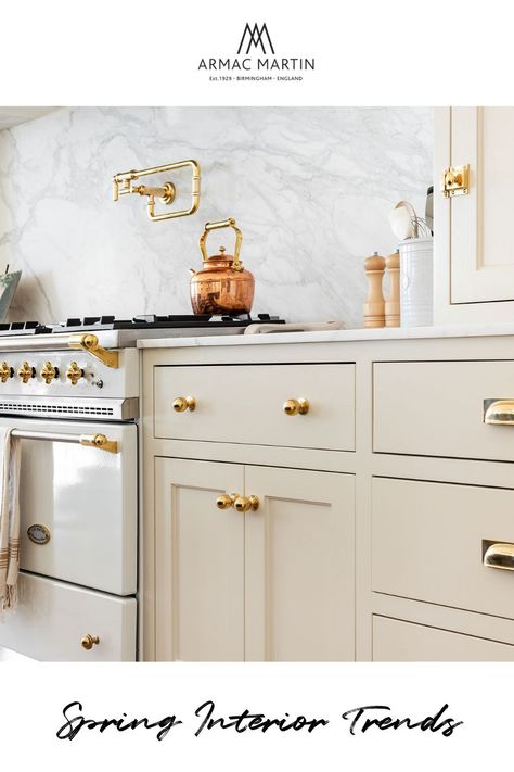 Mcgee Kitchen, Studio Mcgee Kitchen, Armac Martin, Furniture Office, Kitchen Hardware, Family Kitchen, Studio Mcgee, Kitchen Trends, Kitchen Inspo