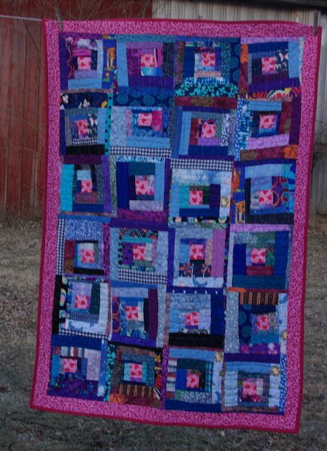 Quilt Backs, Modern Quilting Designs, Log Cabin Quilt Pattern, Beyond Borders, String Quilt, Purple Quilts, String Quilts, Log Cabin Quilts, Jellyroll Quilts